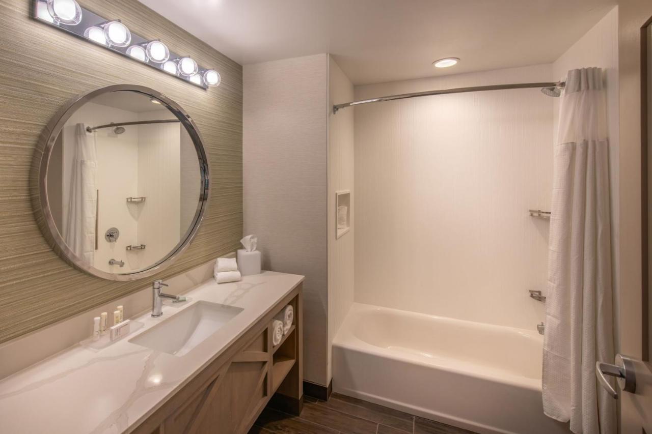 Courtyard By Marriott Hotel 3*